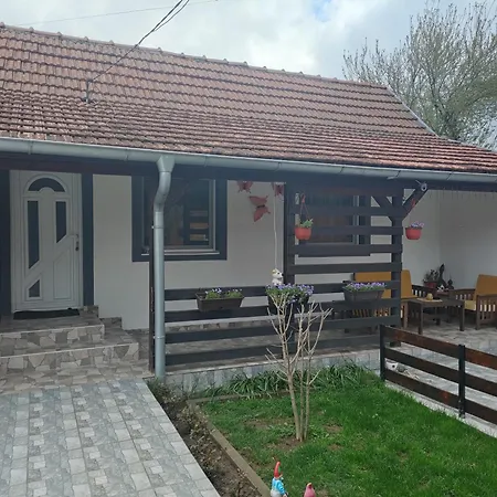 Miris Proleca Apartment Rekovac