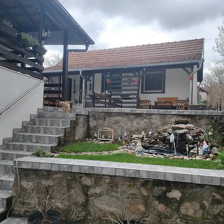 Miris Proleca Apartment Rekovac